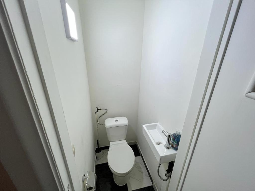 Ganha Holiday House แอนต์เวิร์ป ภายนอก รูปภาพ